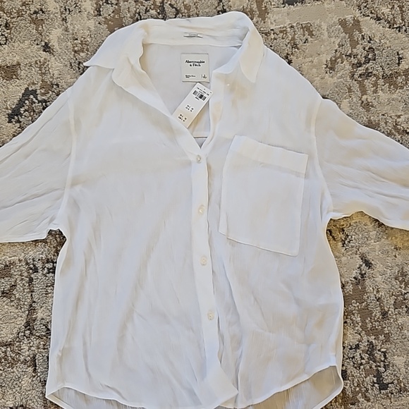 NWT white womens Abercrombie blouse - Picture 2 of 4